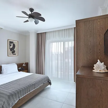 Lavinya Hotell Golturkbuku