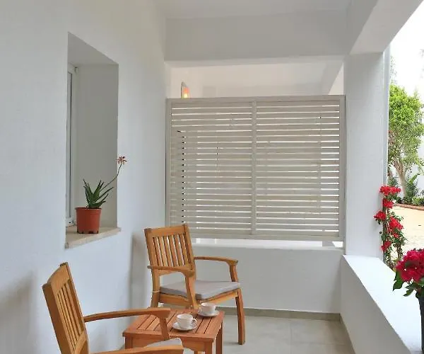 Lavinya 호텔 골터크부쿠