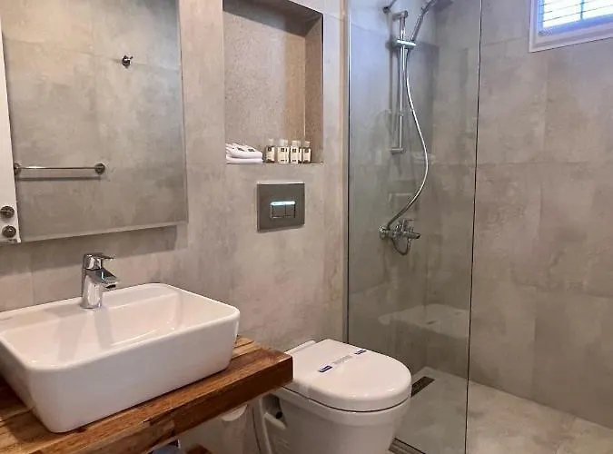 Lavinya Hotel 3*