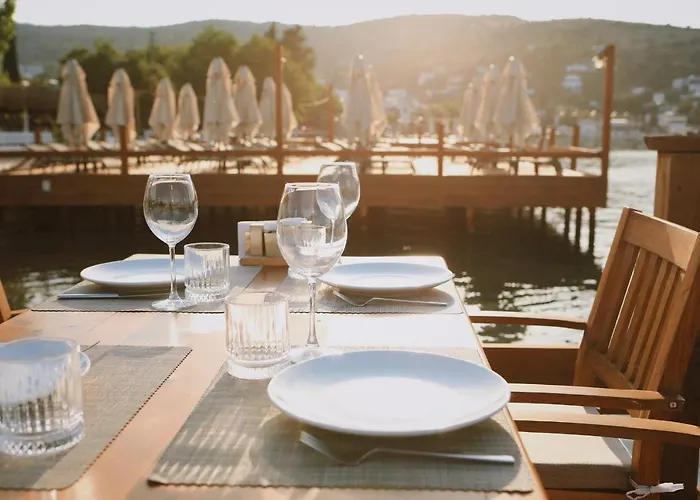 Hotel Lavinya 3*