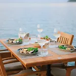 Otel Lavinya