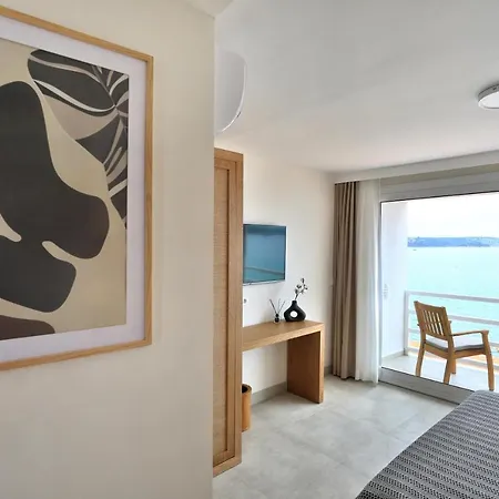 Hotel Lavinya 3*