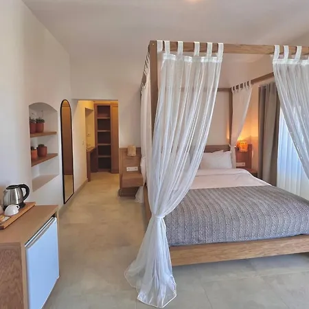Lavinya Szálloda 3*