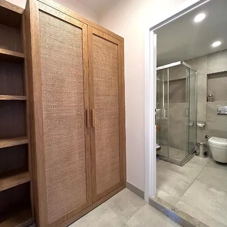 Отель Lavinya 3*