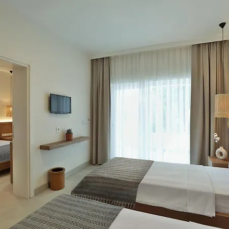 Hotel Lavinya 3*