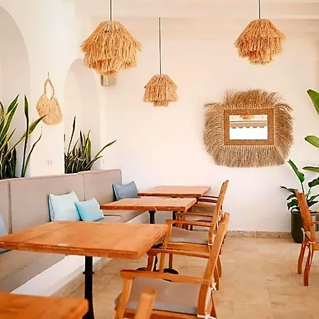 Hotel Lavinya