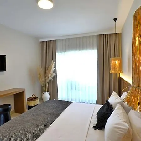 Hotel Lavinya