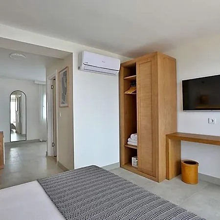 Lavinya Hotel 3*