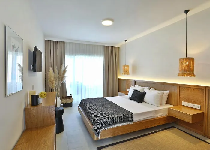 Lavinya Szálloda 3*