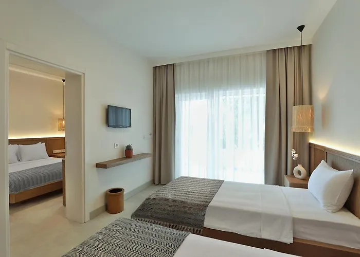 Hotel Lavinya 3*